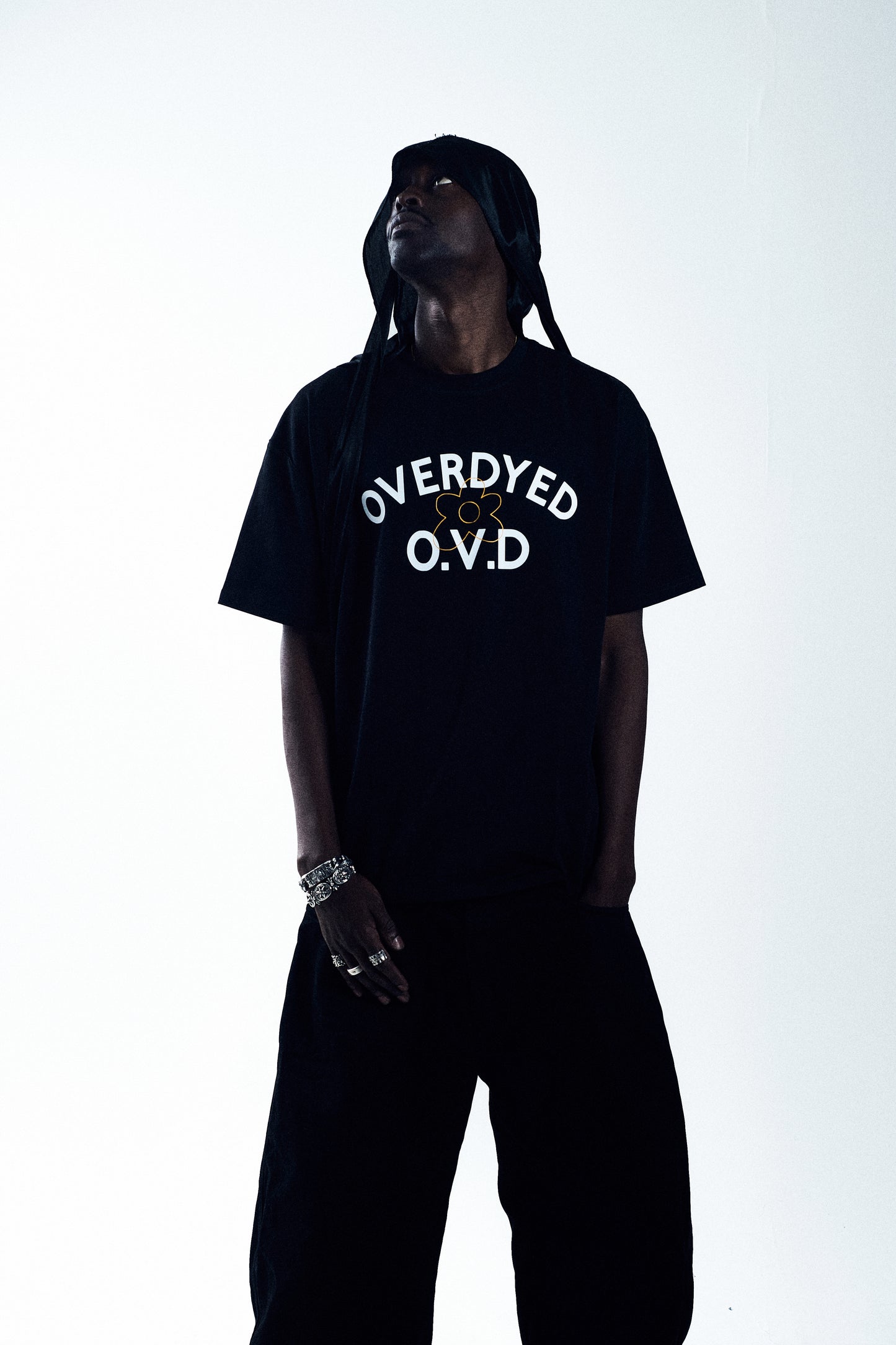 BLACK TEE