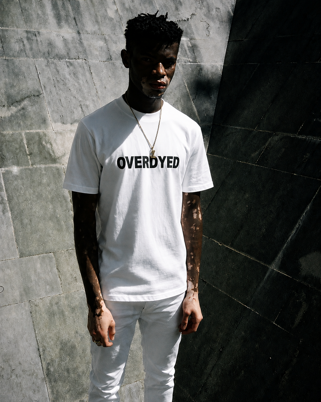 ESSENTIAL TEE