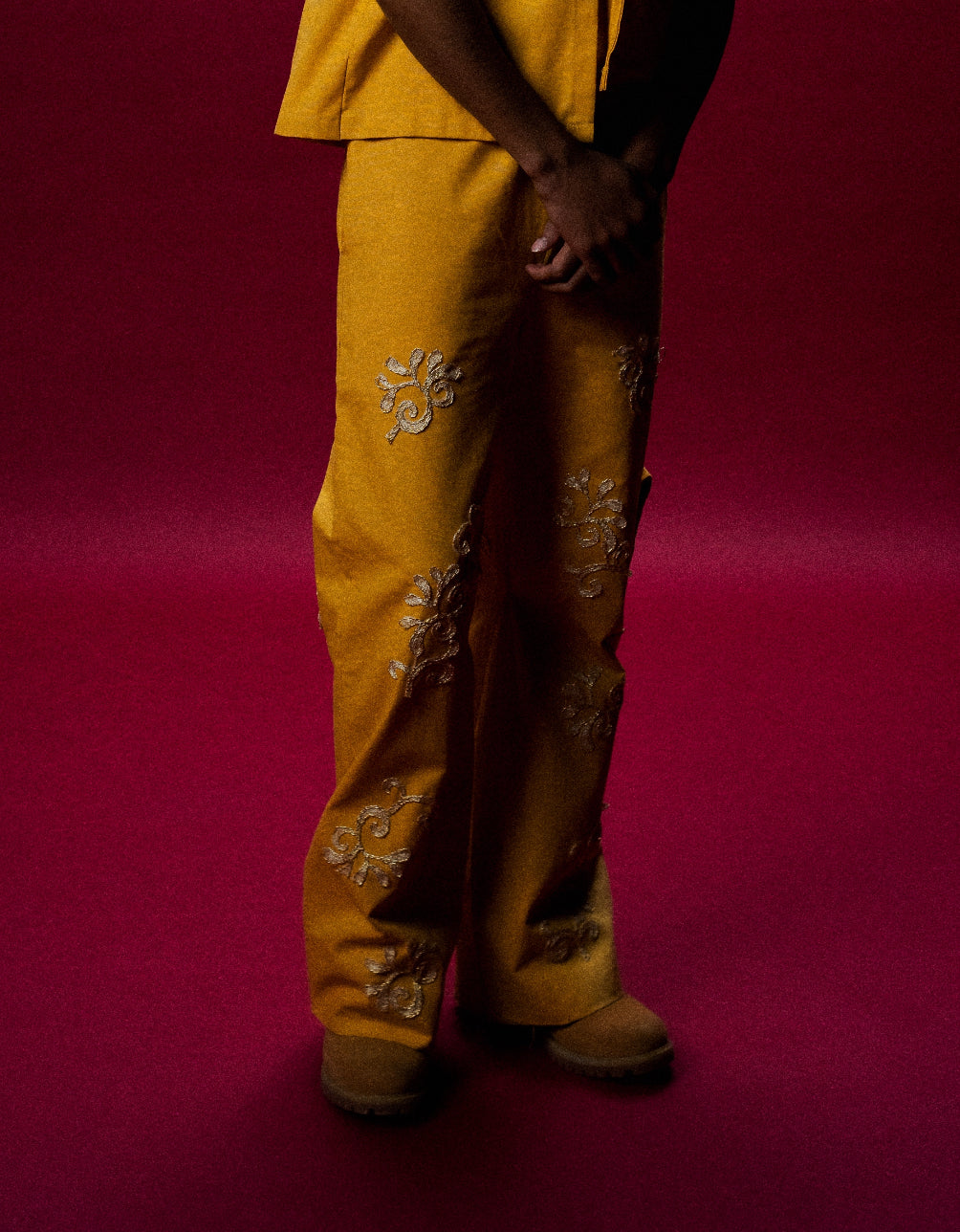 PANTS OF FLORAL CURTAINS